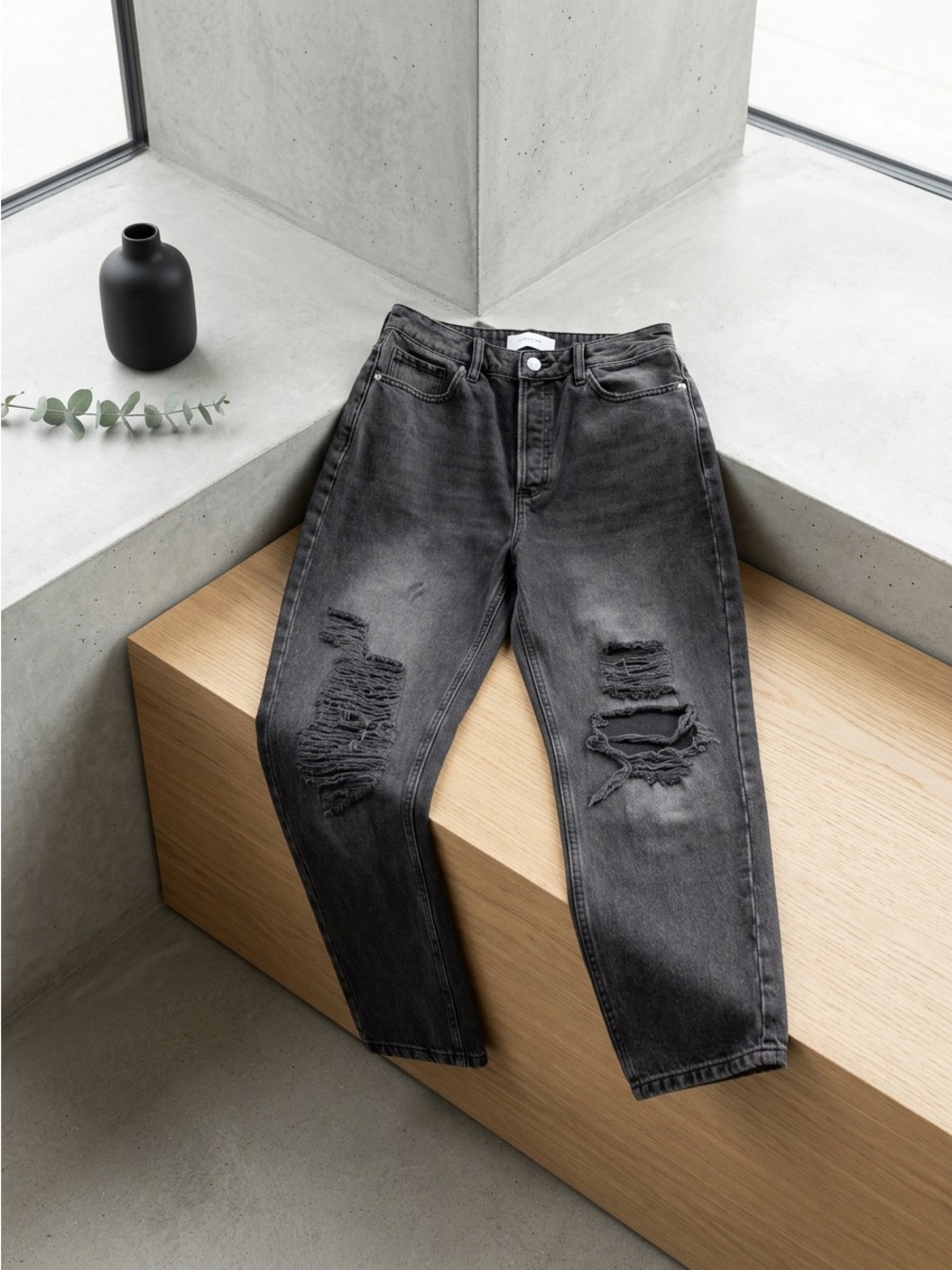 Dynamite Gisele Distressed High Rise Straight Leg Jeans Black Grey Denim Size 27